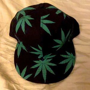 420 leaf covered hat🤑🥦